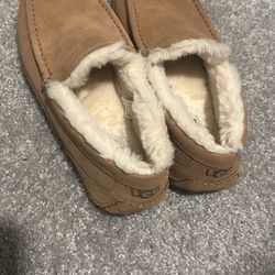 Men’s Uggs Ascot Slippers