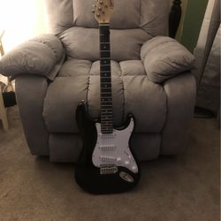 BLACK/WHITE BEGINNER ELECTRIC GUITAR 