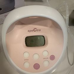 Breast pump and free milk storage bags