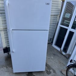 Refrigerator haier 16.6 cu ice cold