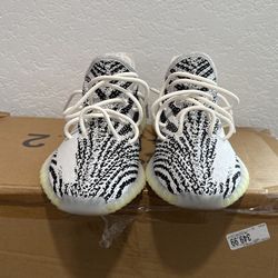 Yeezy 350 Zebras SZ 8.5M