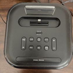 iHome Lightning Dock Alarm Clock Radio Speaker System