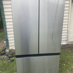 Samsung Samsung - BESPOKE 30 cu. ft. 3-Door French Door Smart Refrigerator with Beverage Center - Stainless Steel