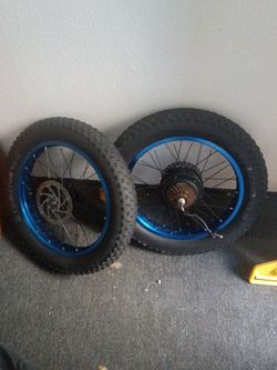 20x4.0 e-bike  Rims & Tires