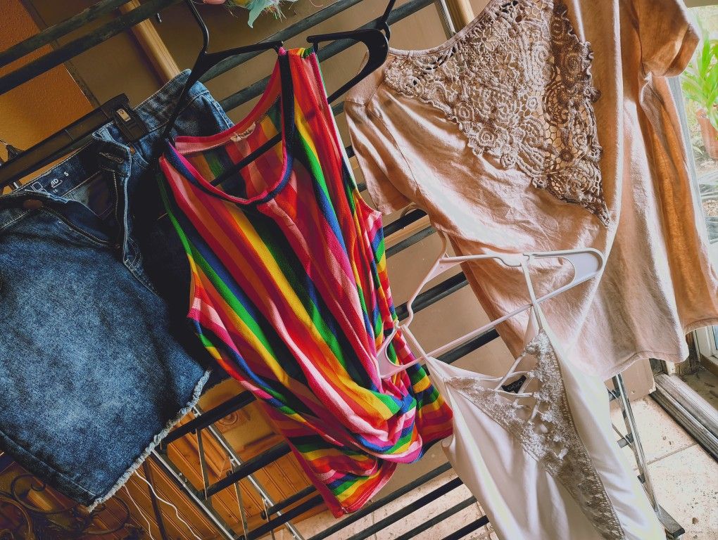 Lot Of Women´s And Some Men´s Clothes,All Products : American Fashion Style Bags On Sale