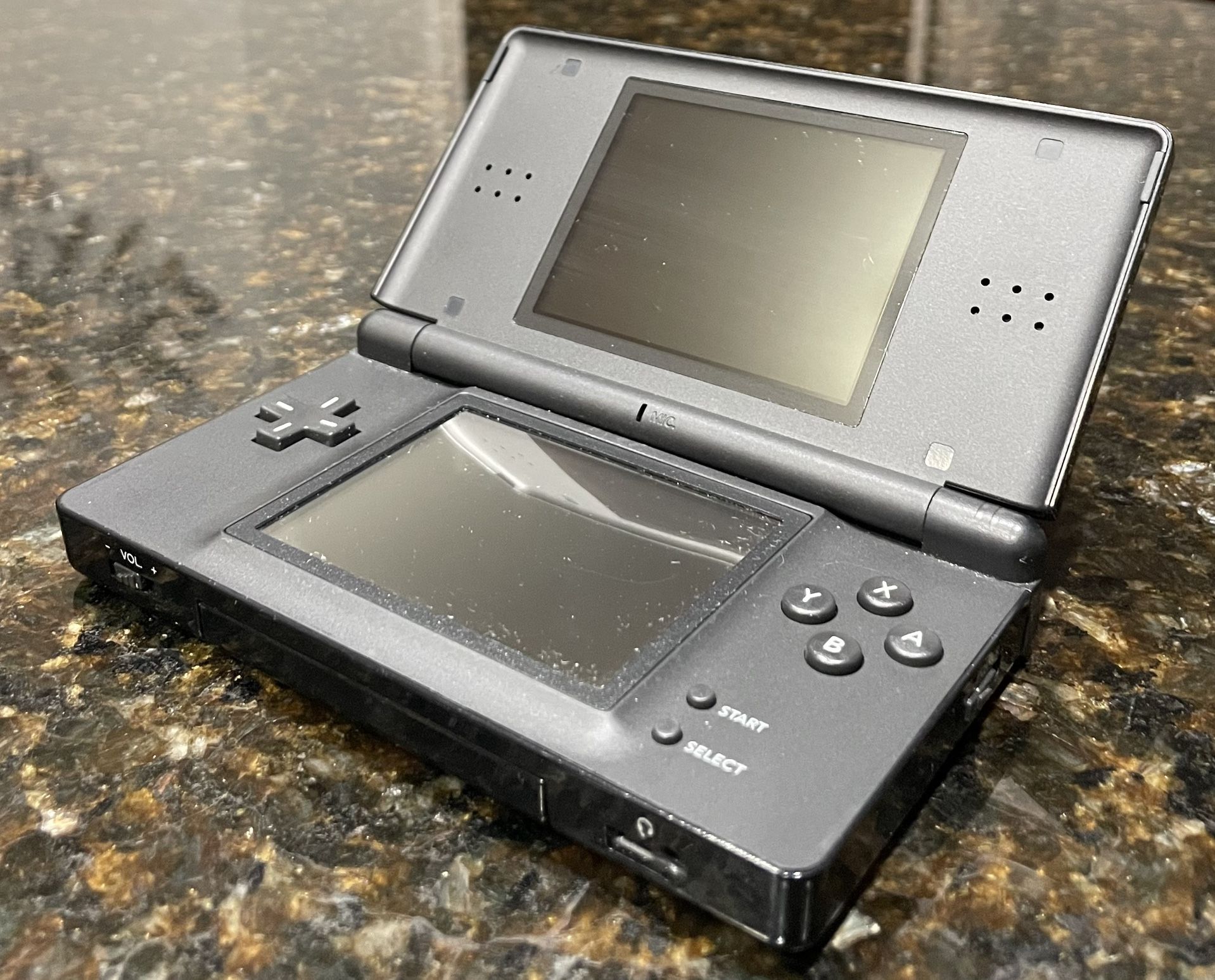 Nintendo DS Lite