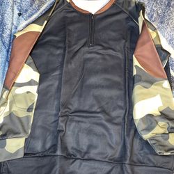 Men's Hunting Camo Performance Long Sleeve Shirt.