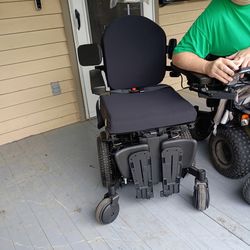 Motor wheel chair willing to take payments for 6000