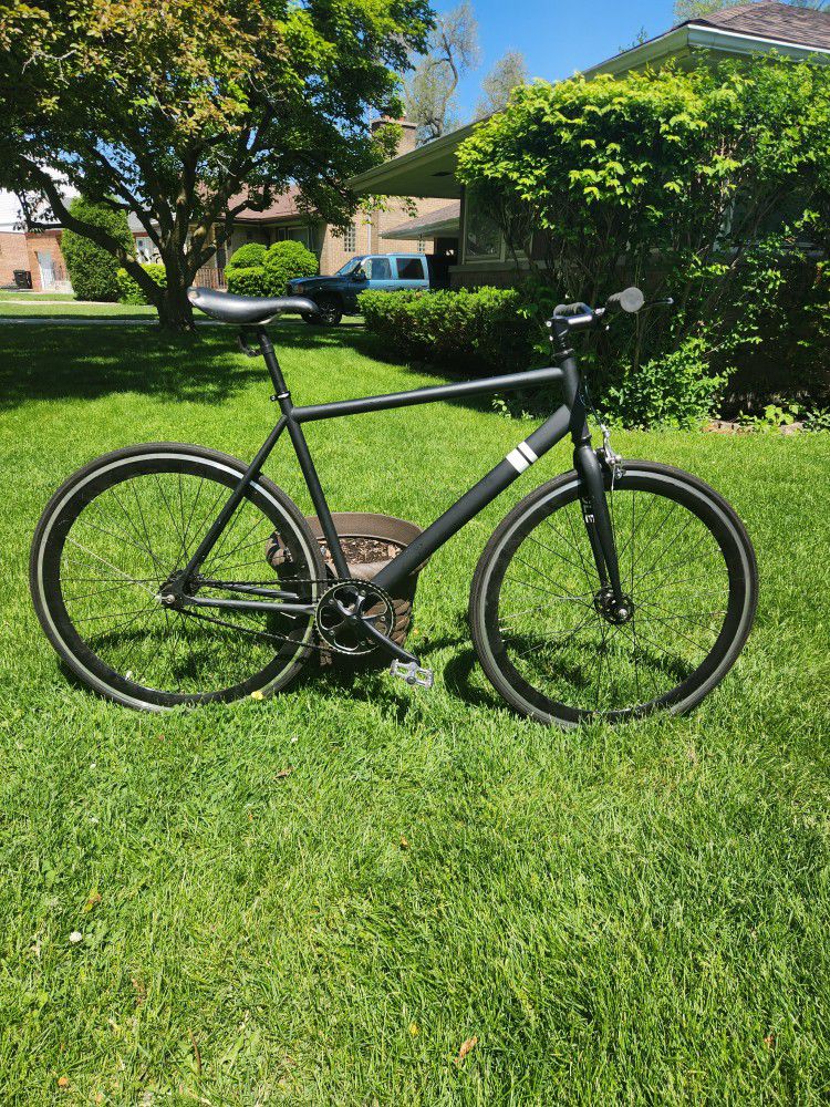 SOLÉ Single Speed / Fixed Gear Bike