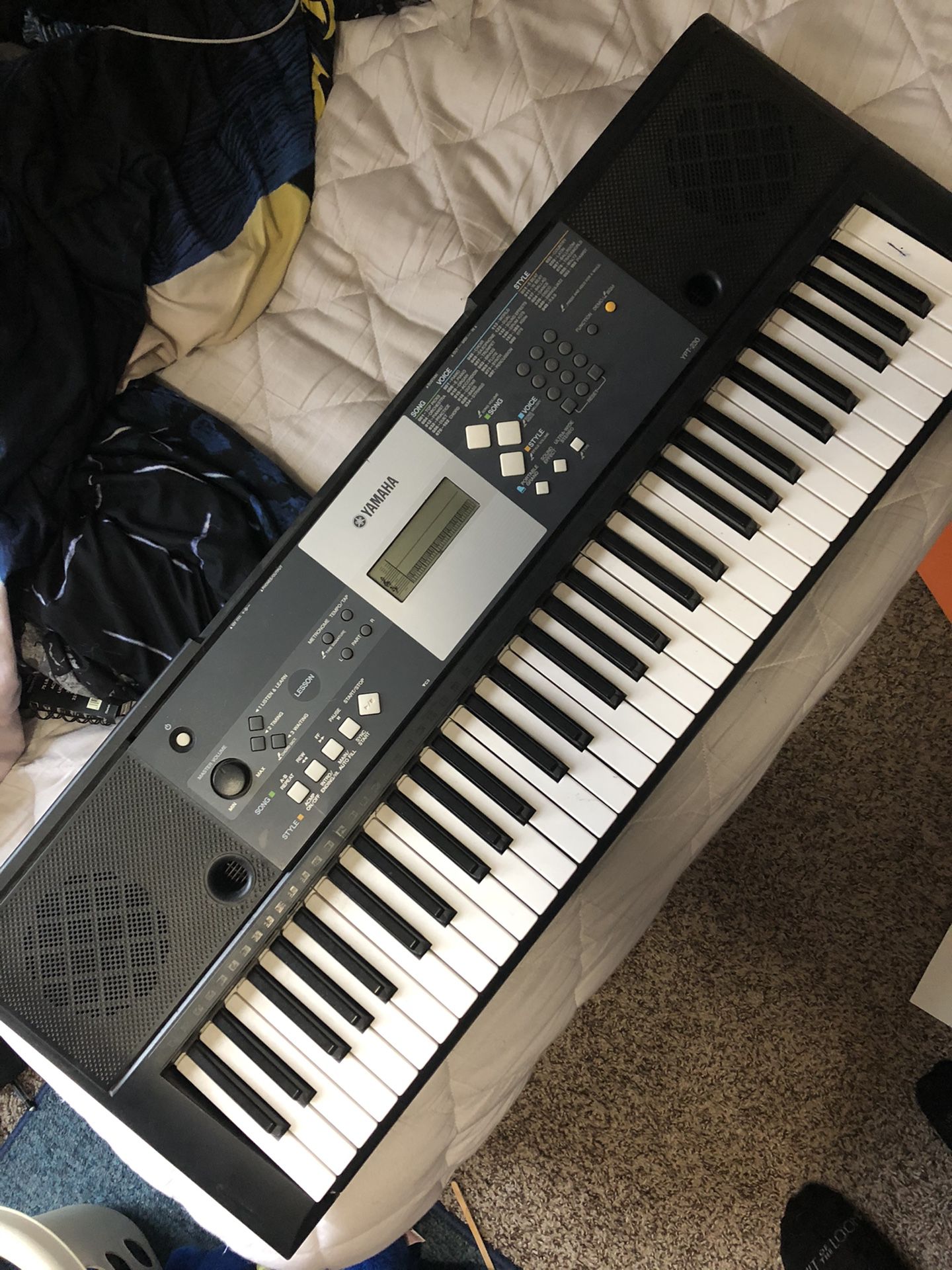 Yamaha Keyboard Piano YPT-230