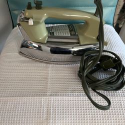 Vintage GE Spray Steam and Dry IRON General Electric 