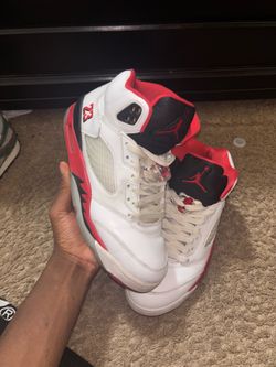 Air Jordan 5 Fire Red Sneakers