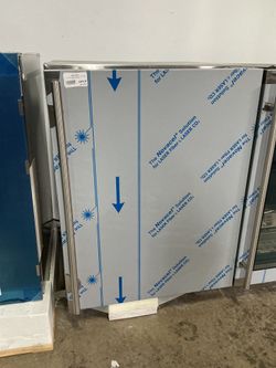 U-Line UHRE524-SS01A Undercounter Refrigerator (Open Box / Scratch & Dent)