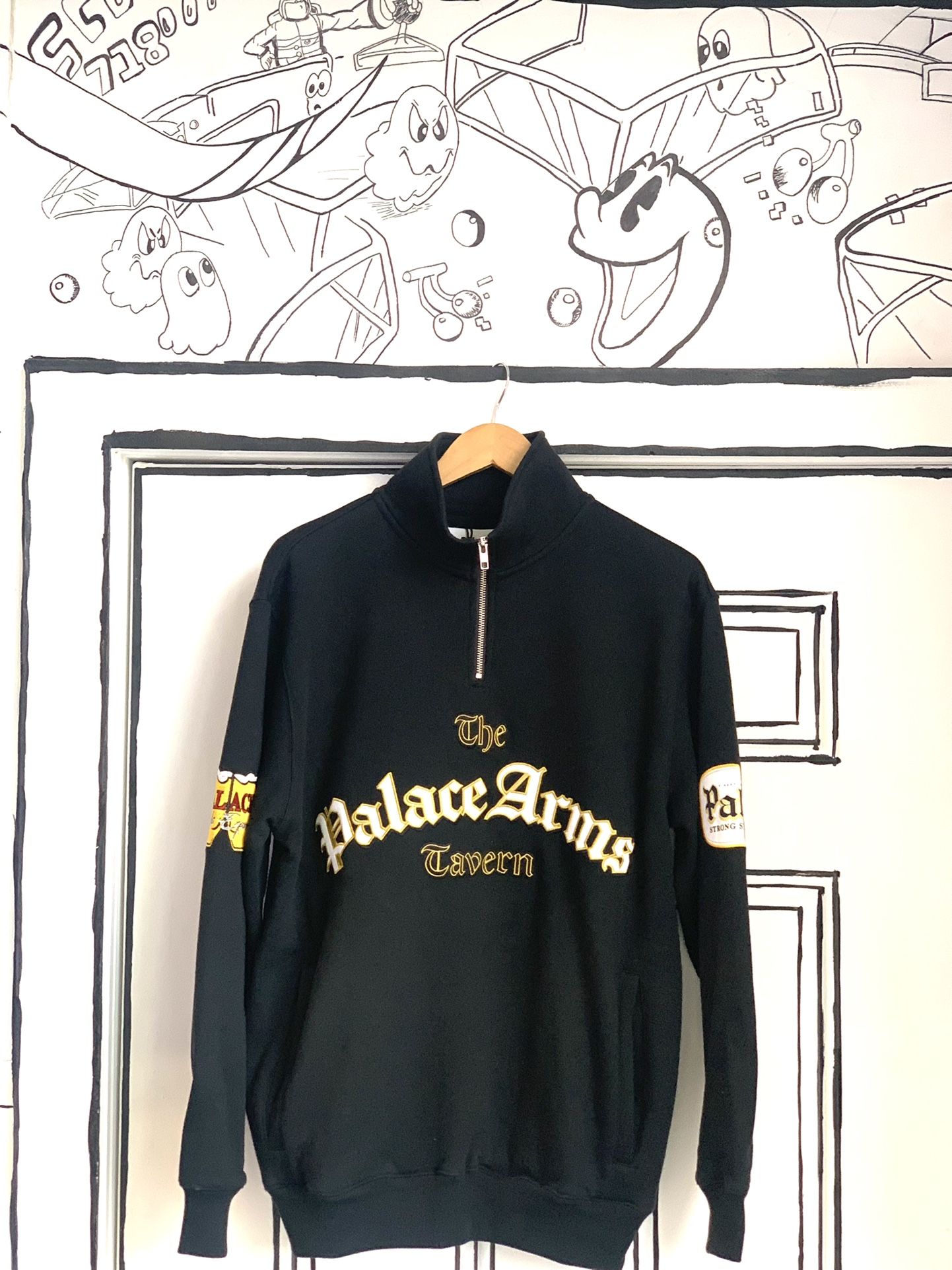 Palace Pub Grub Funnel Neck Black