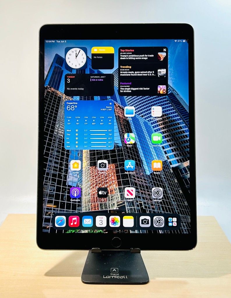 Apple iPad Air 3 64GB Cellular Unlocked Fair Condition Read Description