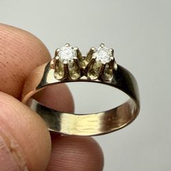 14K Gold Ring + 2 Diamonds | Size 6.5 | 3.26g