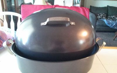 ONEIDA ROATSING PAN WITH RACK