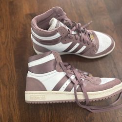 Adidas High top Ten Sneaker