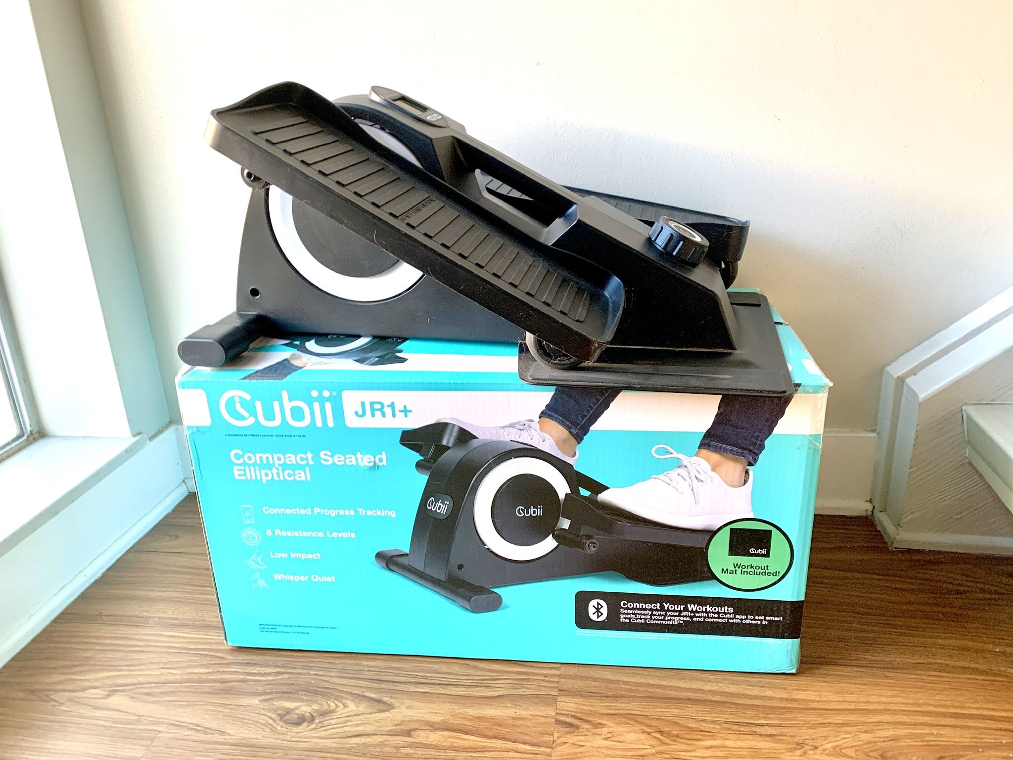 Cubii JR1+ Under-Desk Elliptical - w/pkg, Nearly New, all access. unused