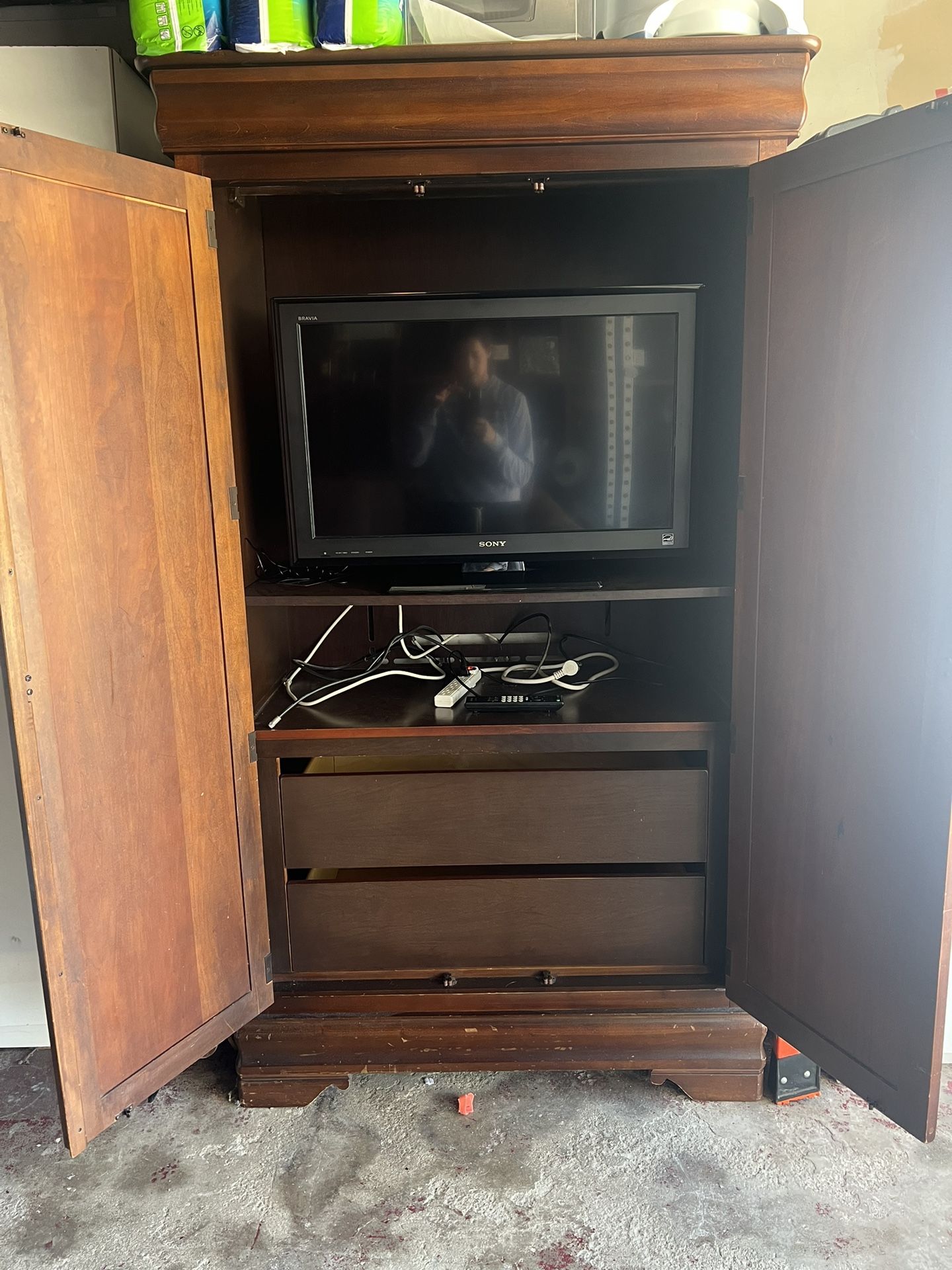 Broyhill Armoire / entertainment / Wardrobe closet