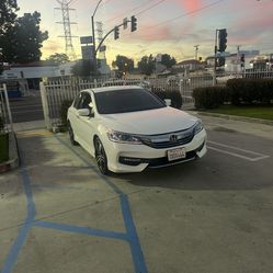 White honda accord 2017