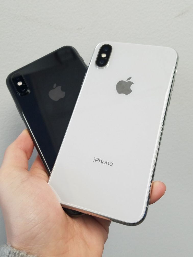 Unlocked Apple iPhone X 64GB