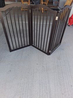 Freestanding Wooden Pet Gate 3-Panel