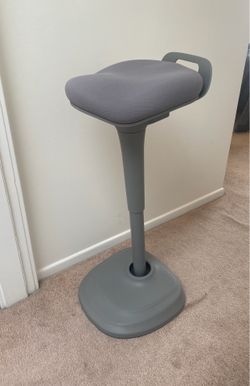 Standing desk stool, adjustable height