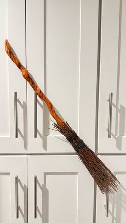 Spirit Kids Witch’s broom