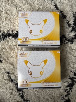 Pokémon 30th Celebration Elite Trainer Box - Pokémon Center special