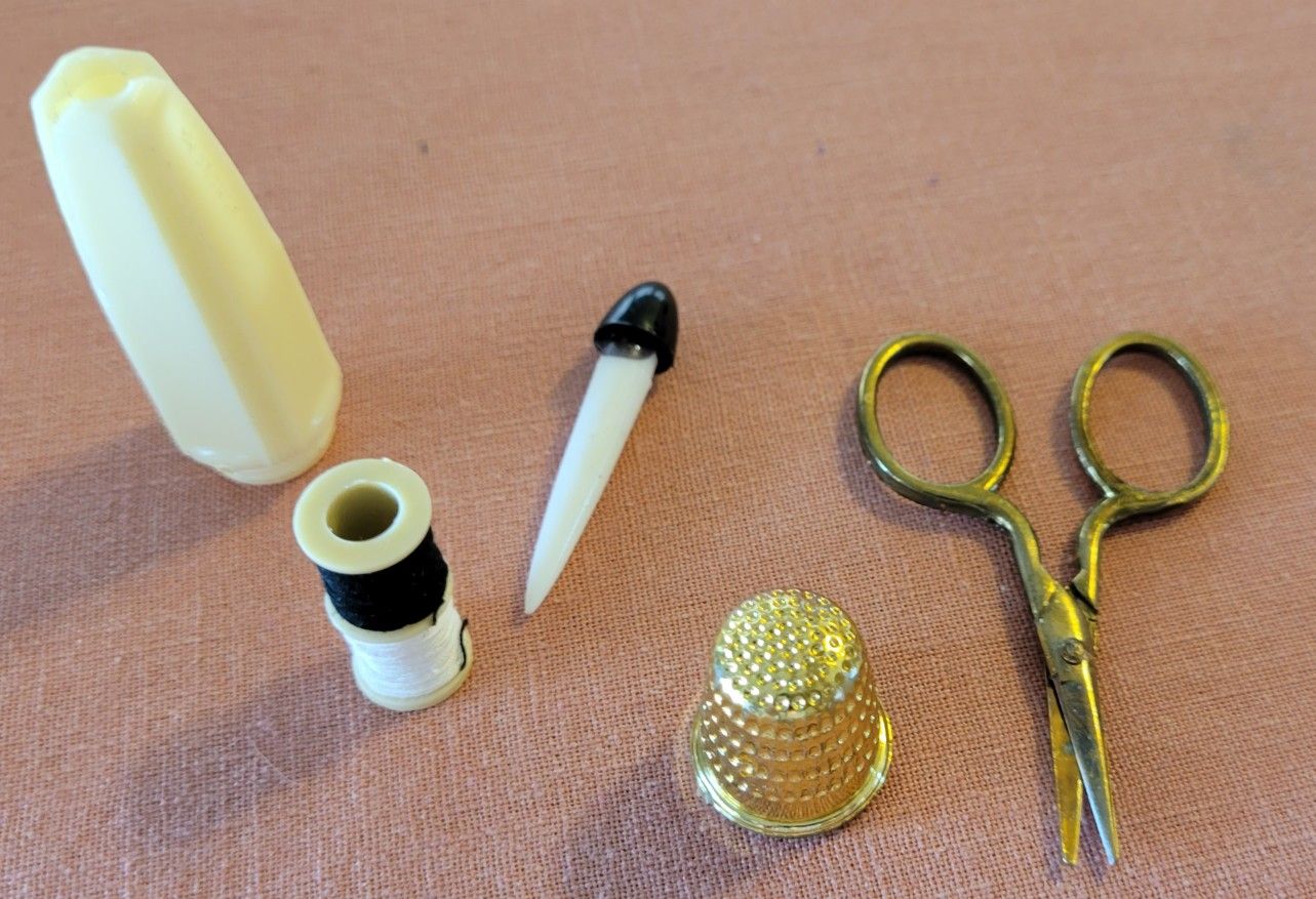 Vintage Travel Sewing Kit