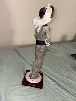 Giuseppe Armani Figurine on Wood Base
