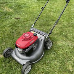 Lawnmower - Honda Push Lawn Mower