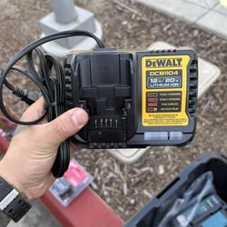 Dewalt Dcb1104 12v/20v 
