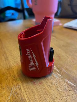 Milwauukee  compact charger