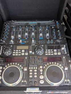 Dj mixing equipment
