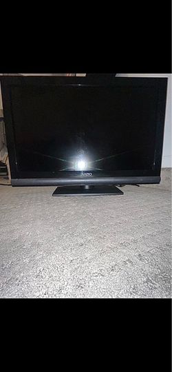 VIZIO 32” Flat-Screen TV – E320VA