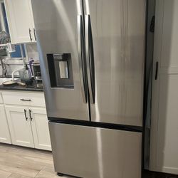Samsung Refrigerator ( Read Description )