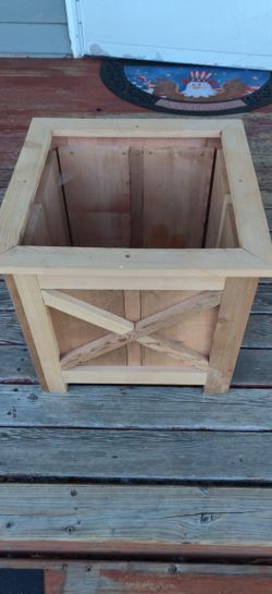 Brand New Cedar Planter Box