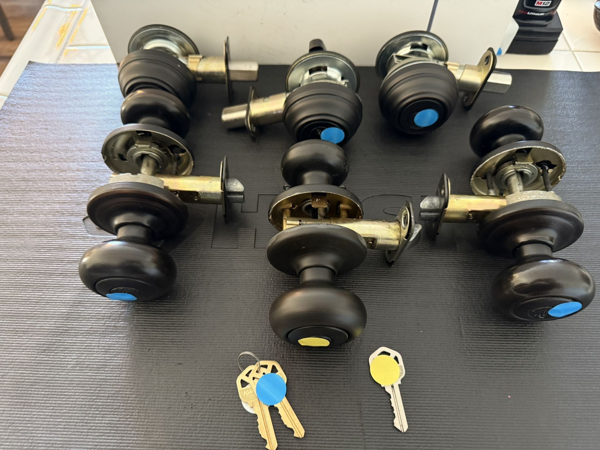 Kwikset Cove Venitian Bronze Knobs Used Assorted