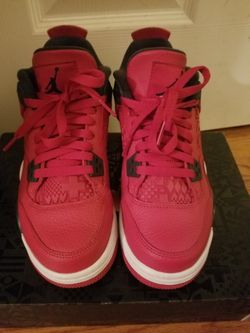 Air Jordan Retro 4