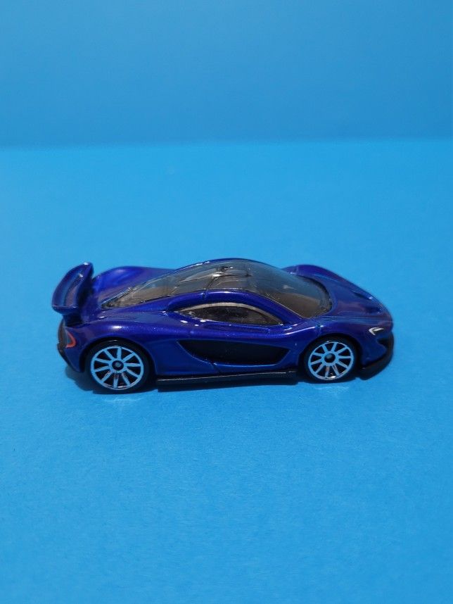 HotWheels 2014 HW Exotics McLaren P1 CFH20 in Dark Blue