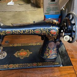 1924 Singer Sewing Machine