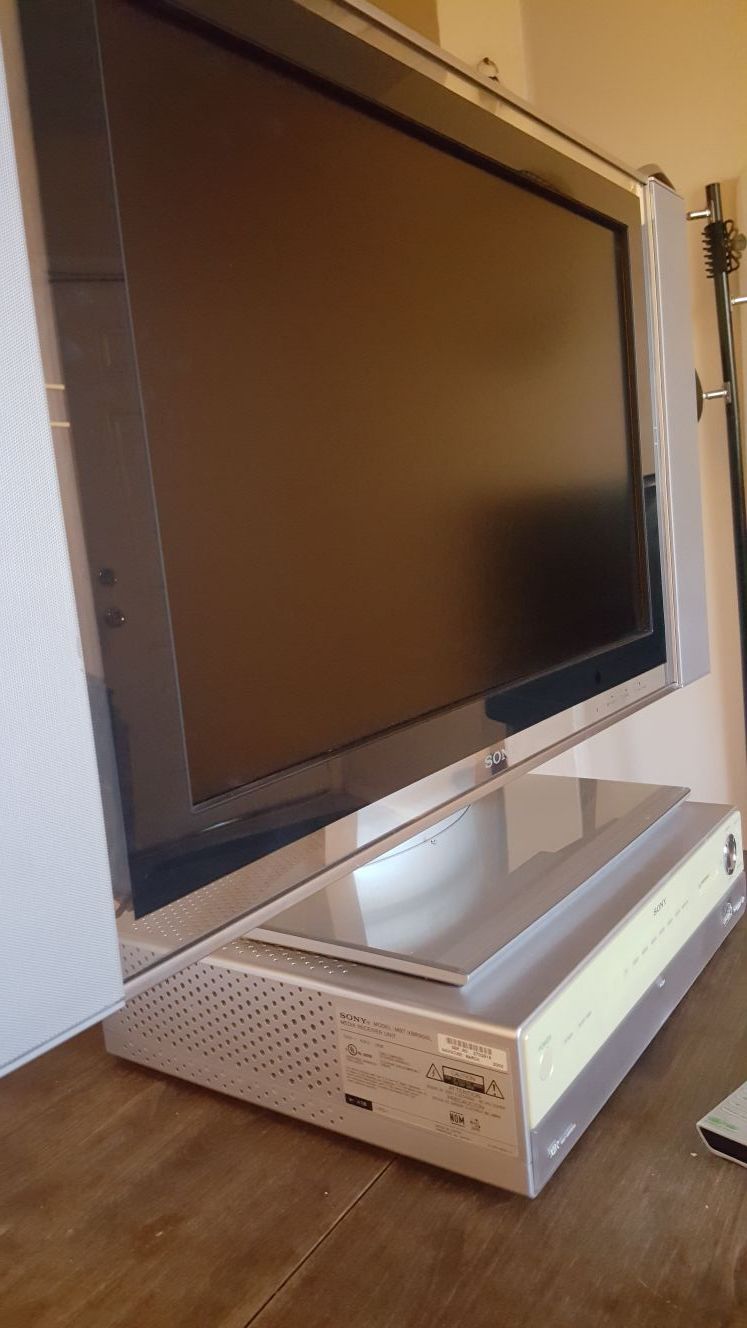 SONY TV MODEL LDM-3000
