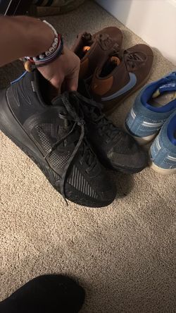 Kyrie basketball shoes Size 10