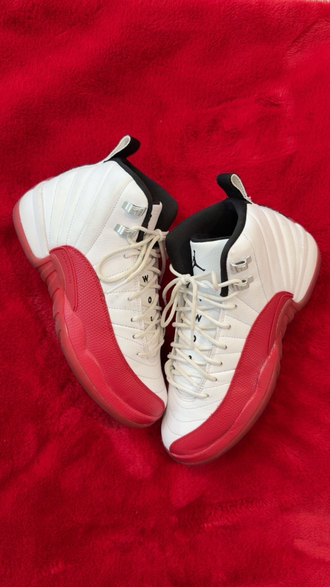 Jordan 12 Cherry Size 6.5y Gradeschool
