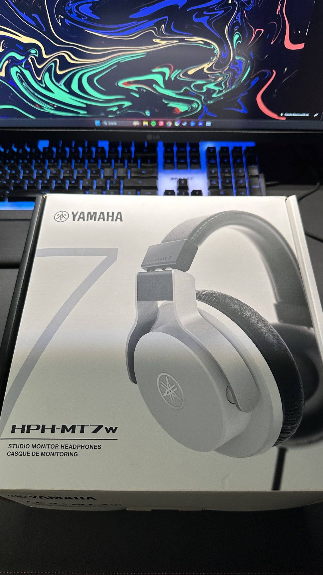 Yamaha HPH MT7 Headphones