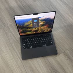 2024 MacBook Pro with Apple M3 PRO Chip