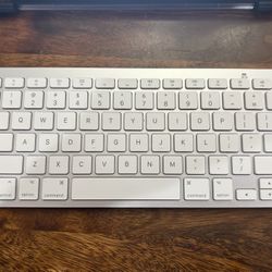 Bluetooth Keyboard for Mac, Compact Wireless Keyboard Compatible with MacBook Pro/Air, iMac, iMac Pro, Mac Mini, Mac Pro Laptop and PC (Silver)