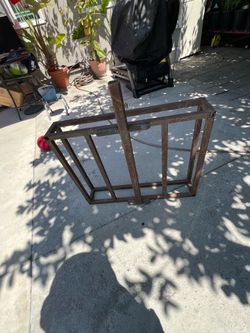 Tow hitch carrier .